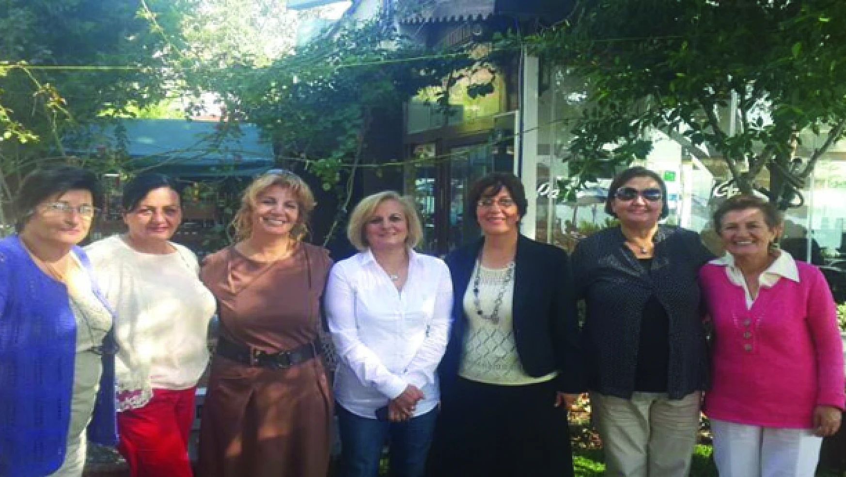 Vanlı kadınlar Antalya'da güç birliği yaptı