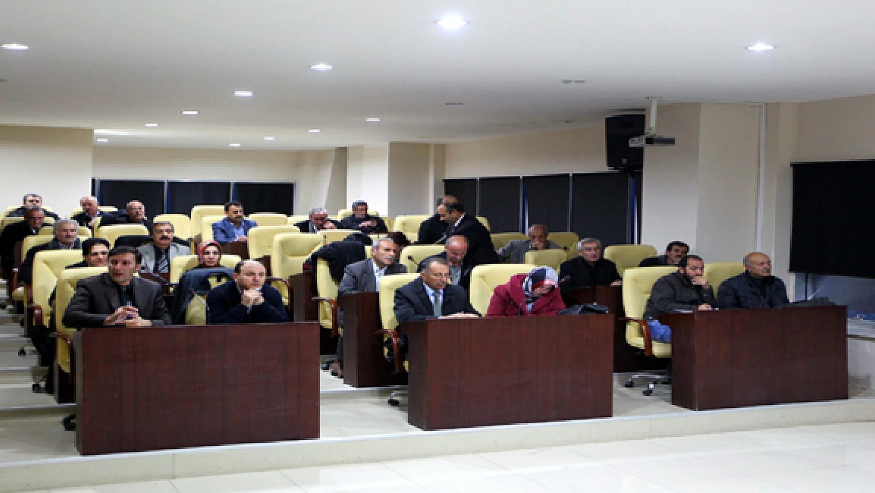 Belediye meclisi yılın son meclis toplantısını yapıyor