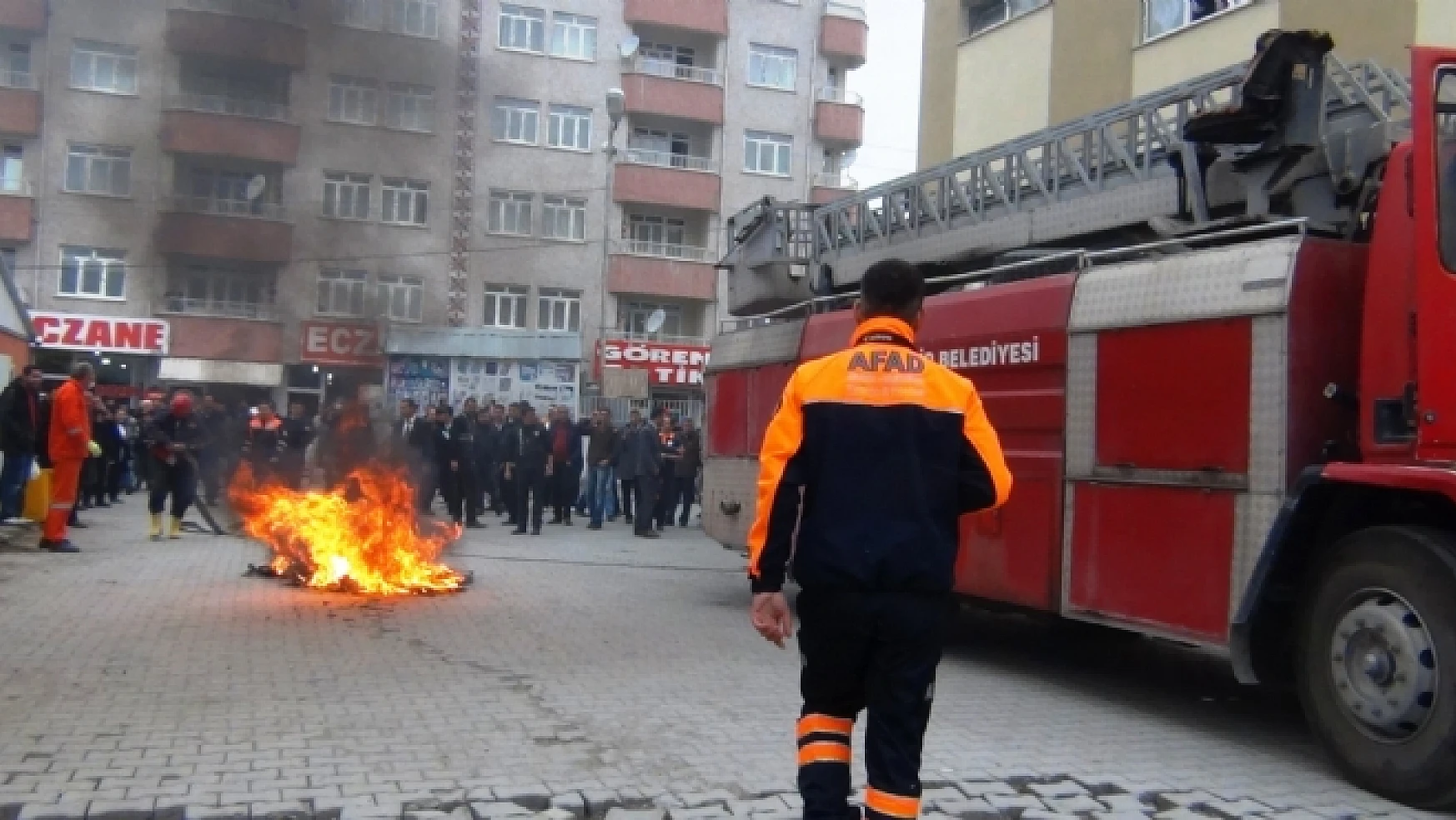 Erciş Devlet hastanesinde yangın ve deprem tatbikatı