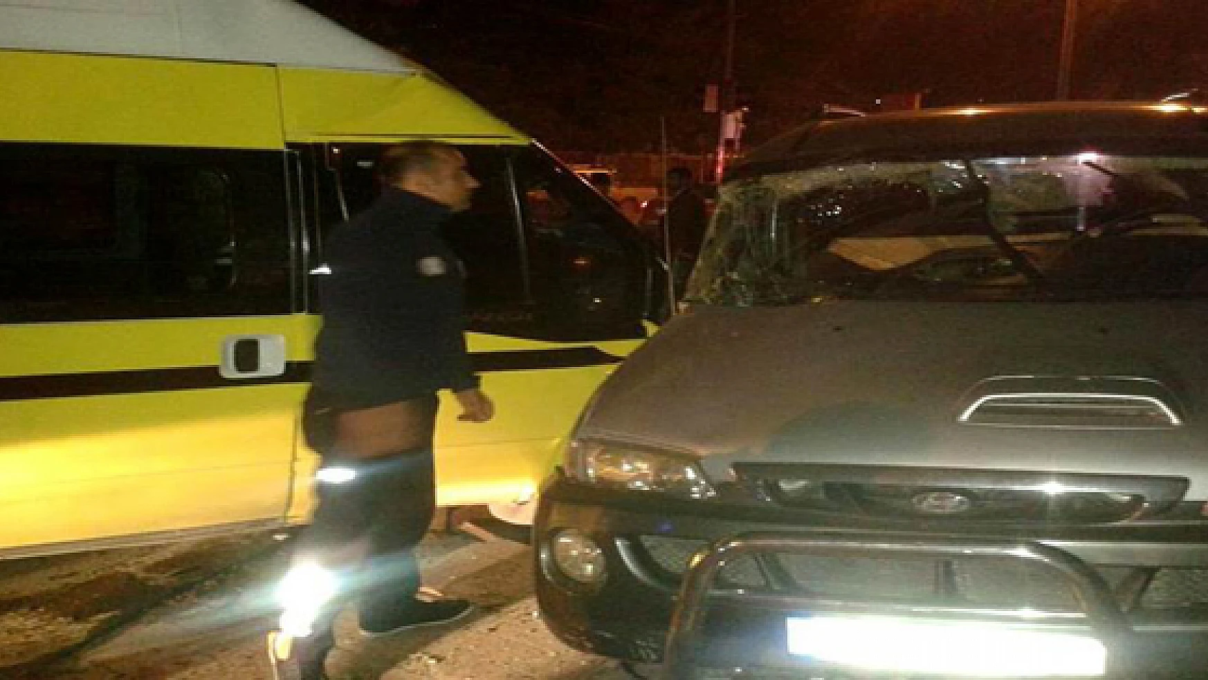 Van'da Trafik Kazası 3 Yaralı