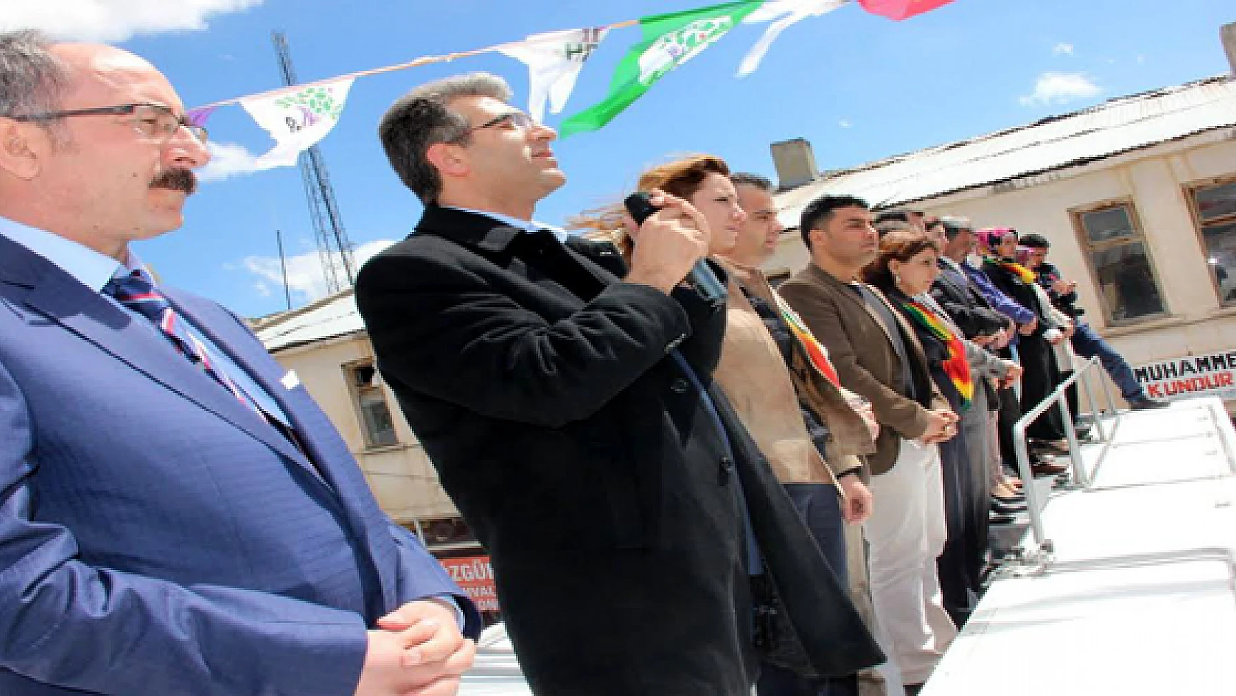 HDP Özalp ve Saray Seçim Bürolarını Açtı