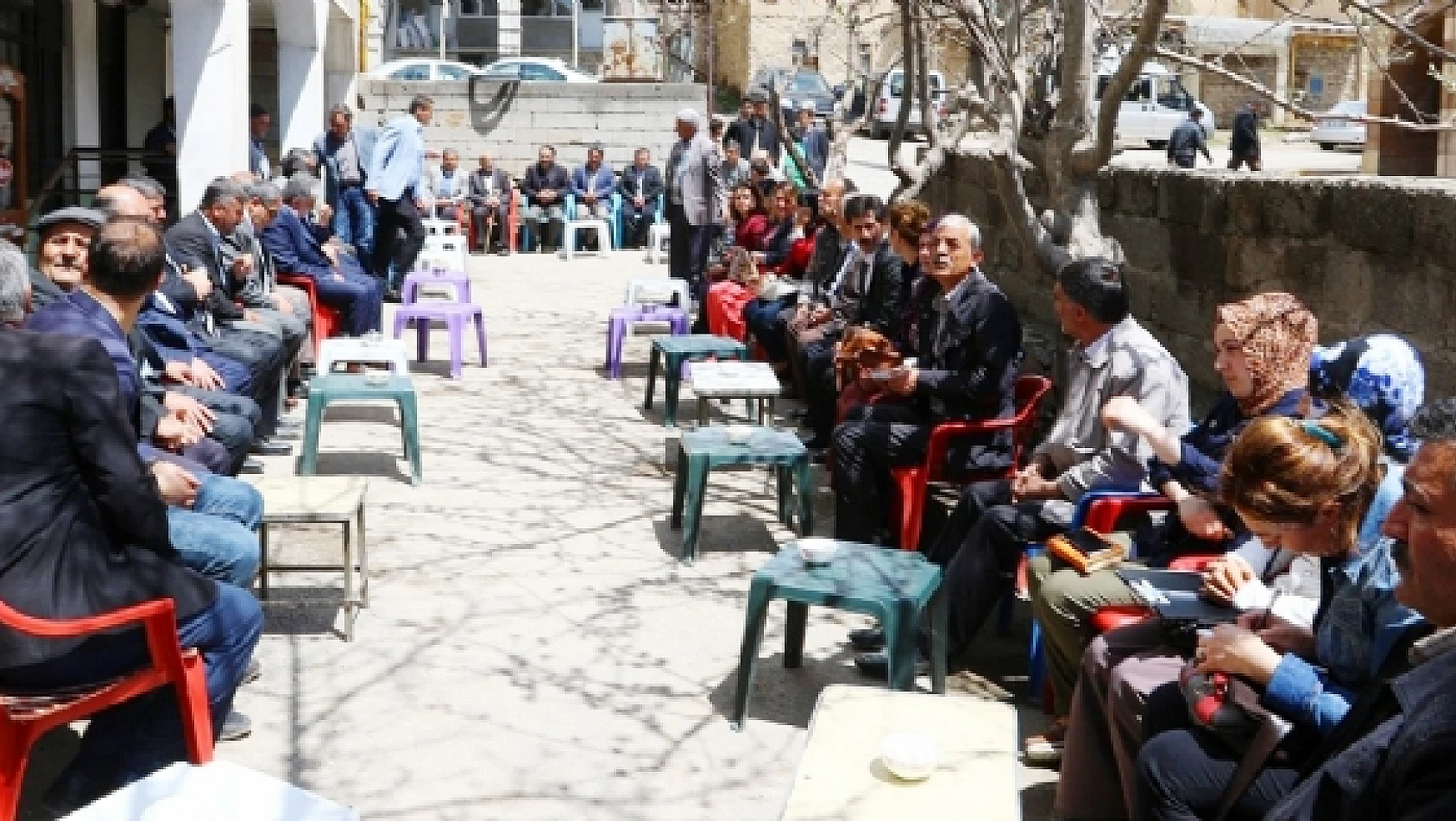 HDP Adayı Yıldırım vatandaşlarla bir araya geldi