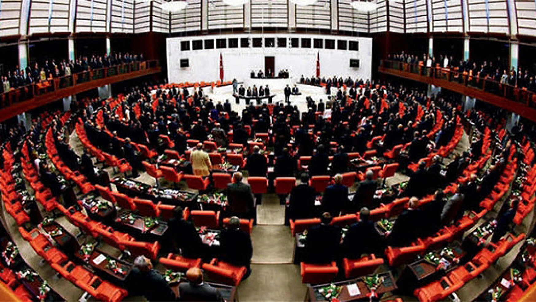 Meclis'te MHP ve HDP yan yana