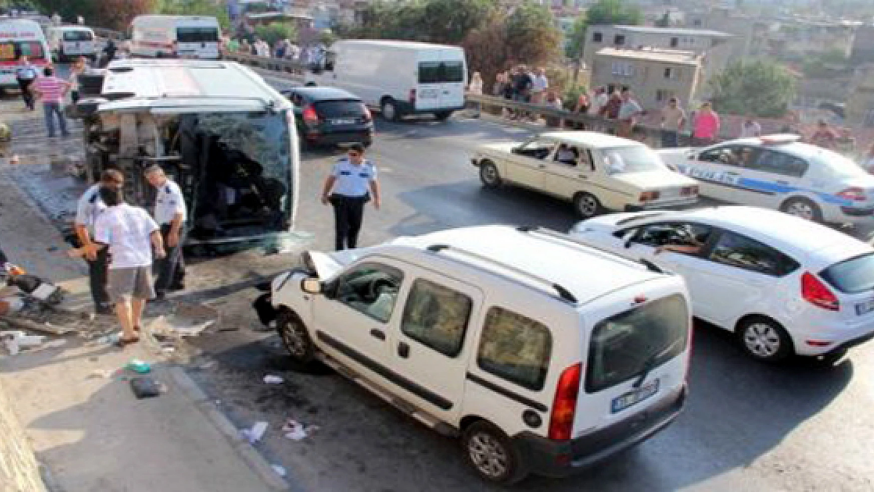 Van'da Zincirleme Trafik Kazası 5 Yaralı