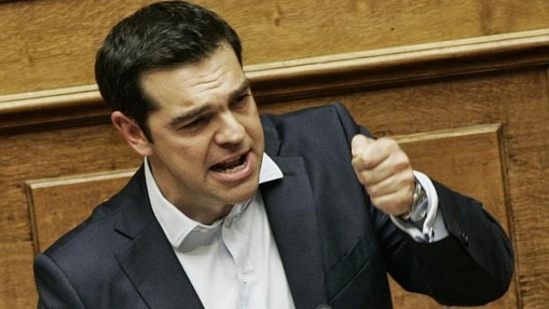 Yunanistan'a kötü haberler art arda geliyor