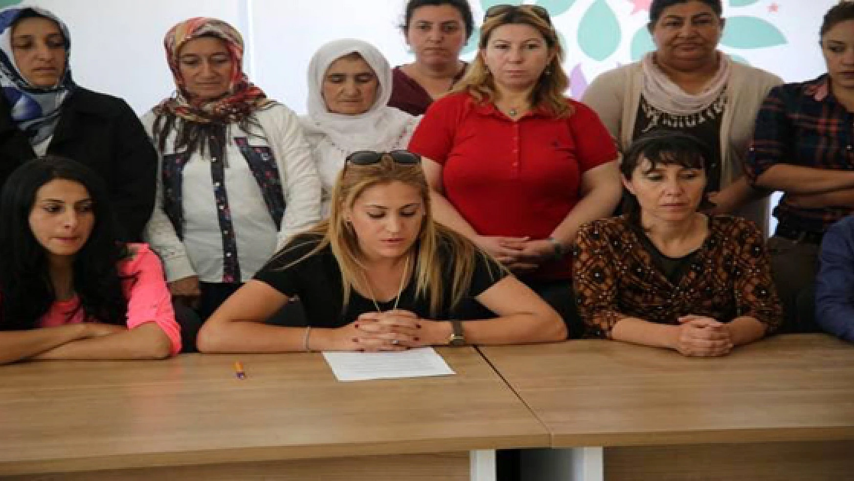 HDP'li Kadınlardan Star Gazetesine Kınama