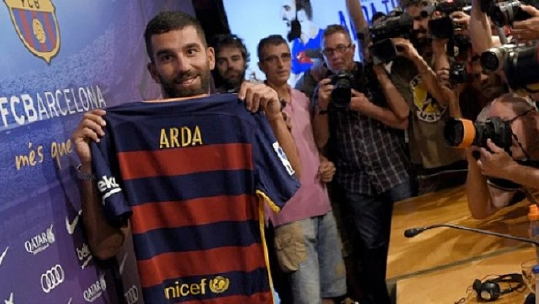 Arda Turan, Messi Formasını İmzalamadı