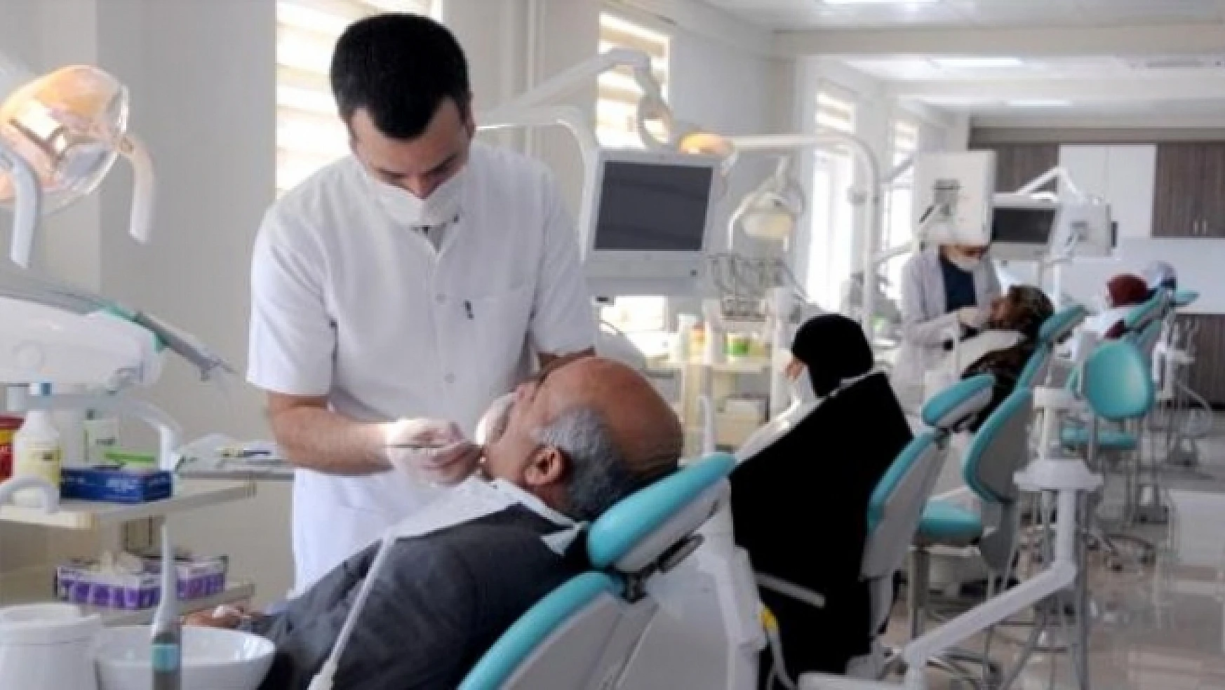 Van YYÜ Diş Hekimliği Fakültesi Rekor Kırıyor 