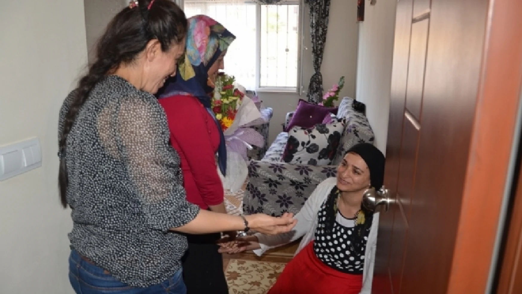 Erciş Belediyesinden engellilere ziyaret