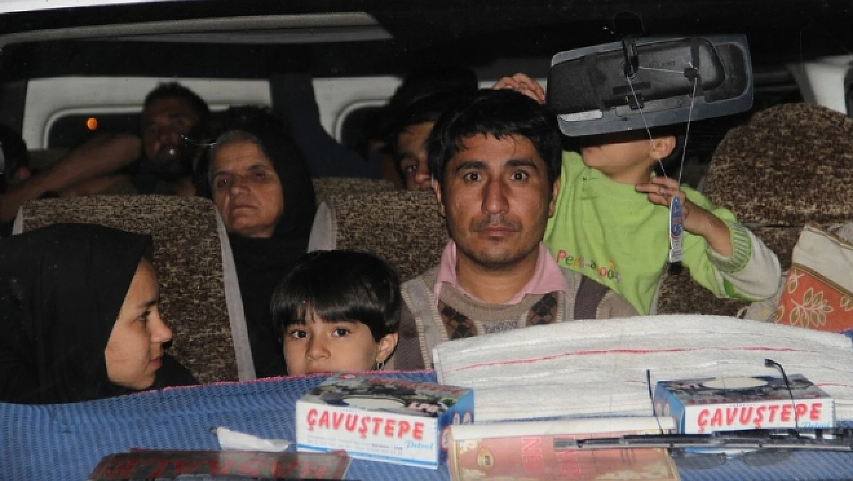 Afgan sığınmacıları Mehmetçik kurtardı