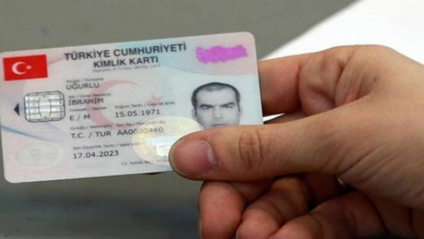 Çipli kimlikler pasaport yerine de kullanılabilecek