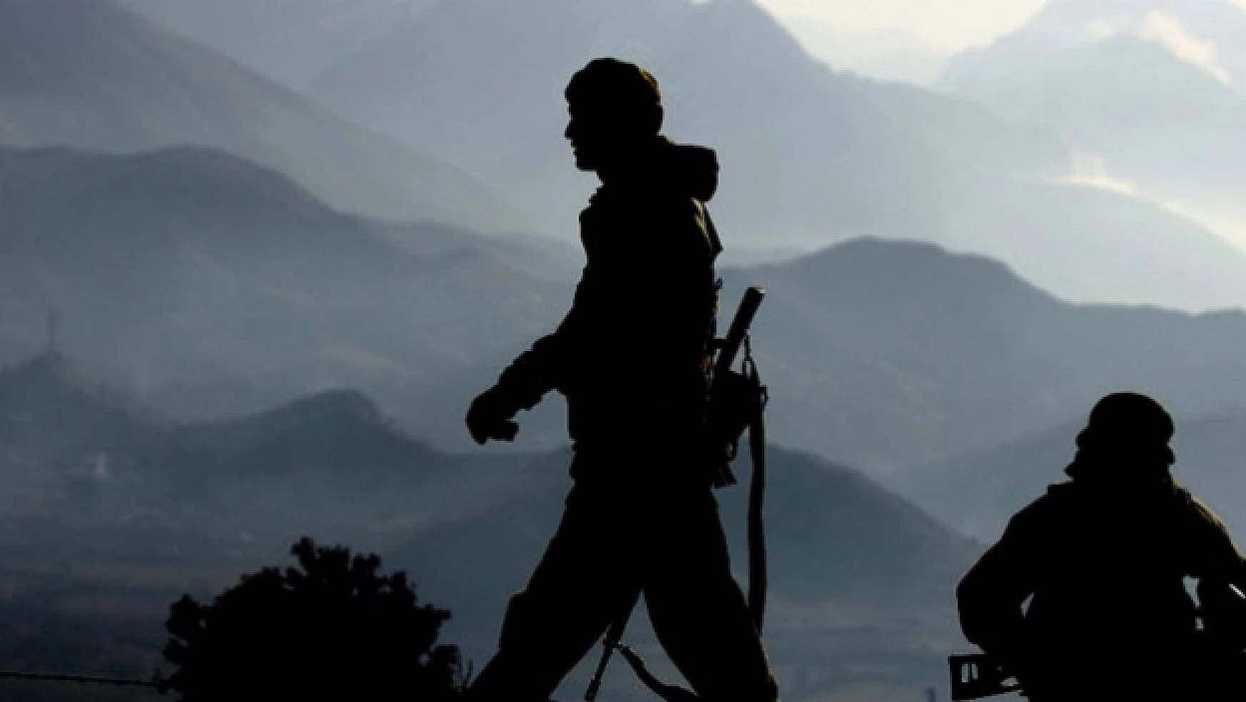 Van'da PKK'lılar karakola saldırdı: 1 yaralı