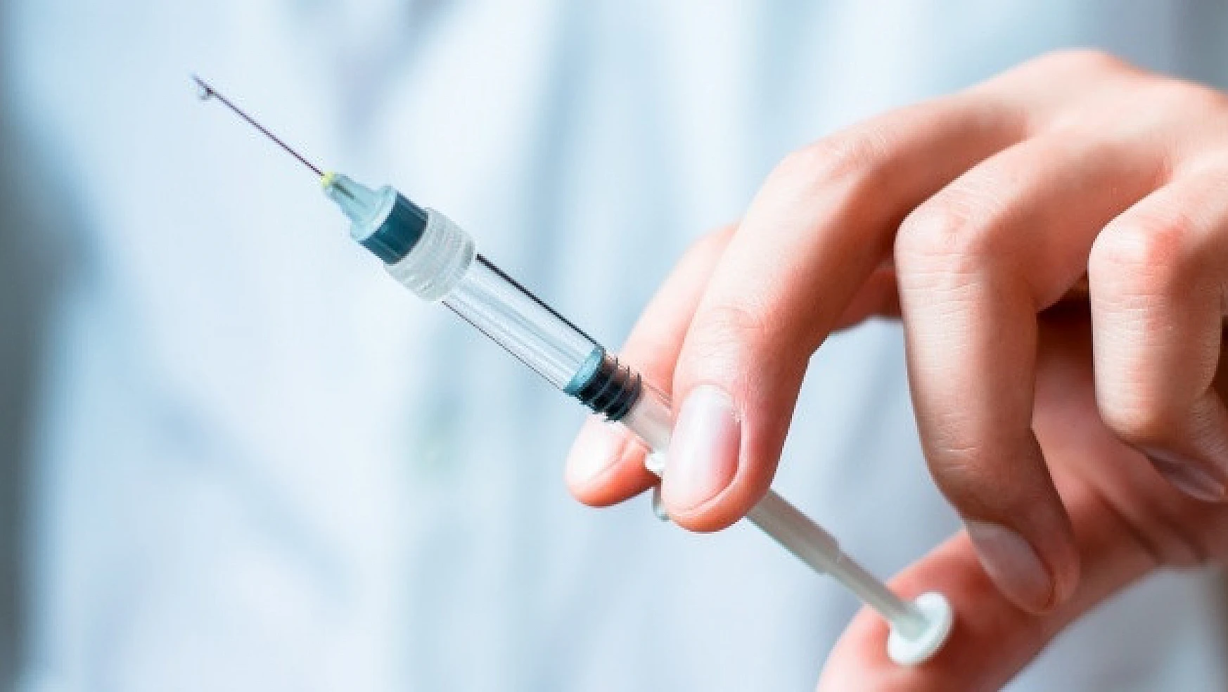 Oxford/AstraZeneca: 'Covid-19 aşısı etkili ve güvenli'