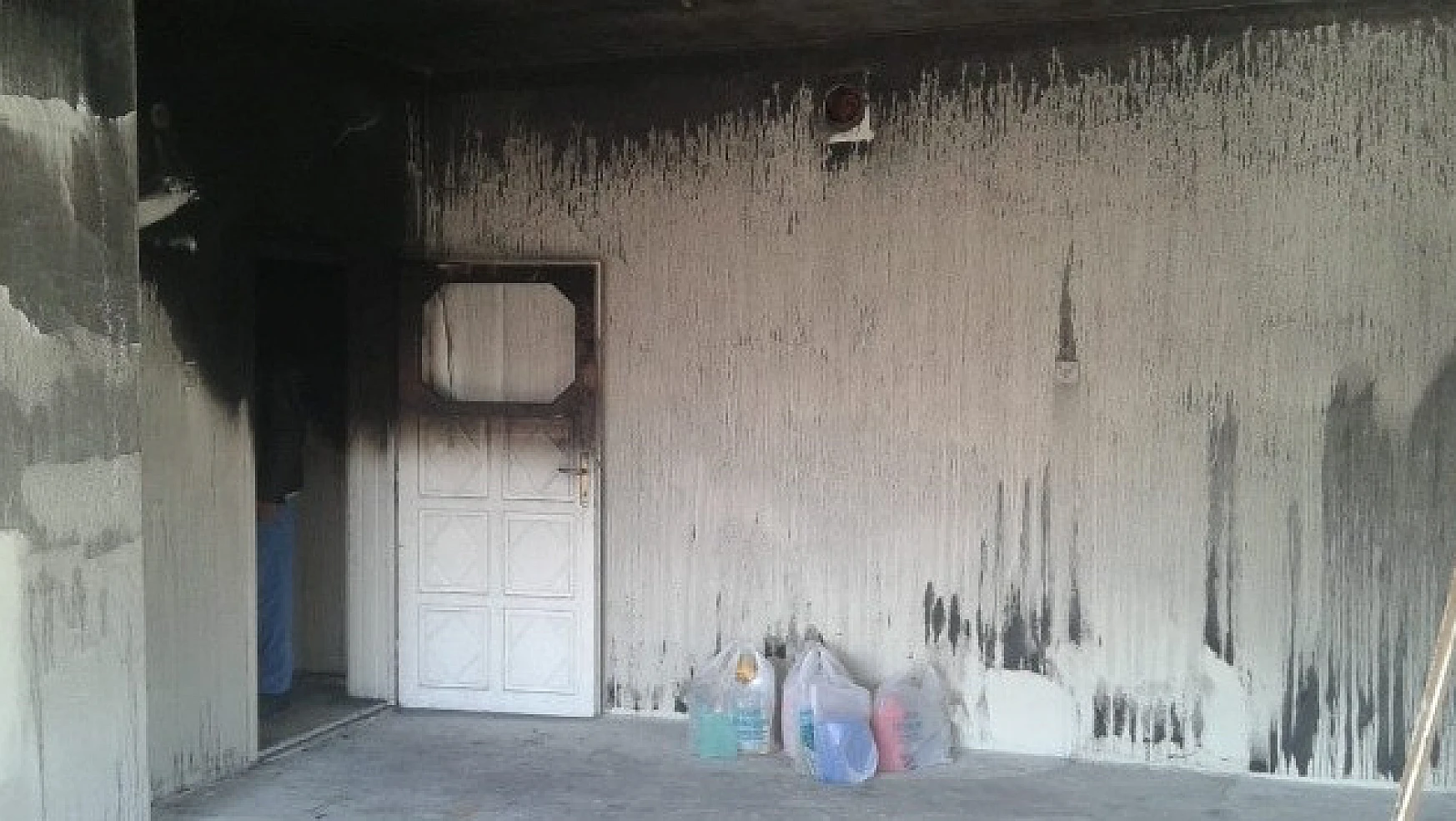 İpekyolu Kaymakamlığı evi yanan Yavuz ailesine sahip çıktı