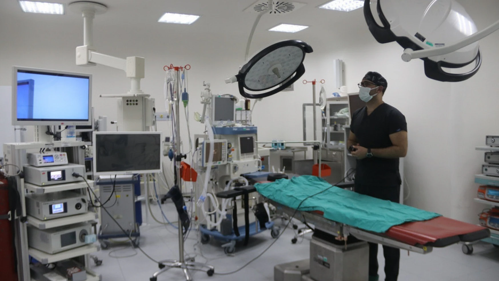 Erciş'te laparoskopik ameliyatlar yapılmaya başlandı