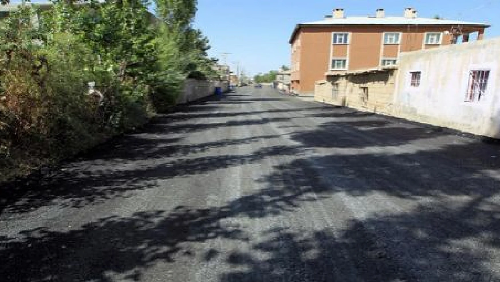 Karşıyaka Mahallesi'nin sokakları asfaltlanıyor
