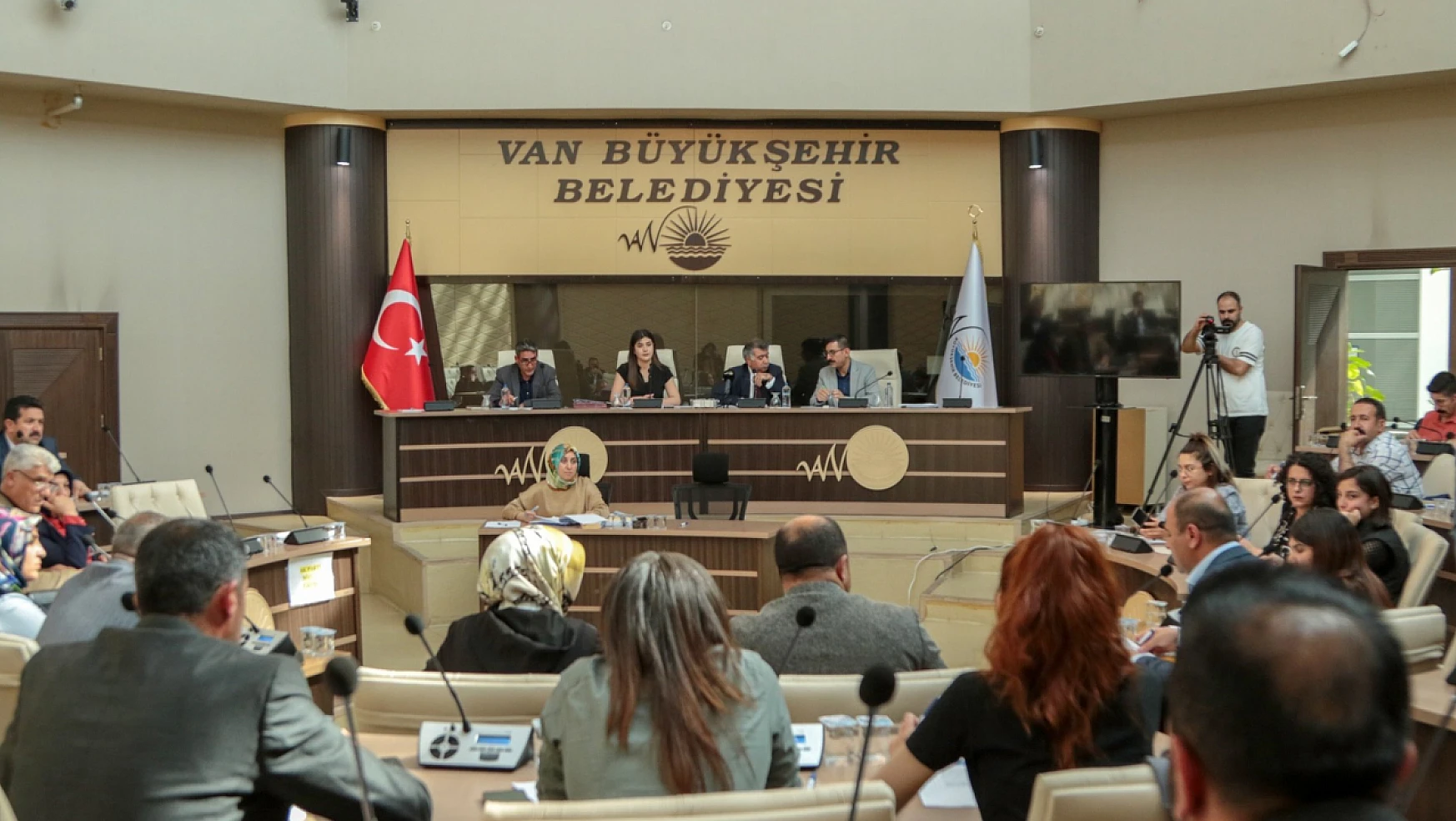 Büyükşehir Belediye Meclisi, Başkan Vekili Atan'ın Başkanlığında toplandı