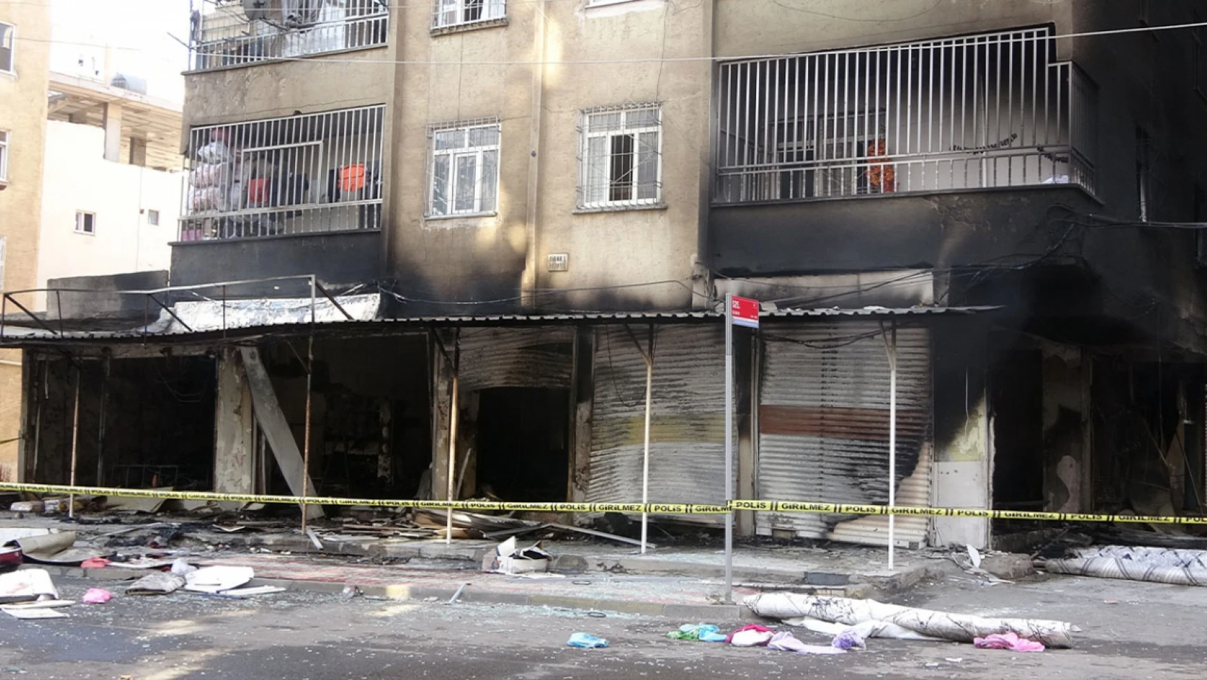 Diyarbakır'da tekstil dükkanında patlama