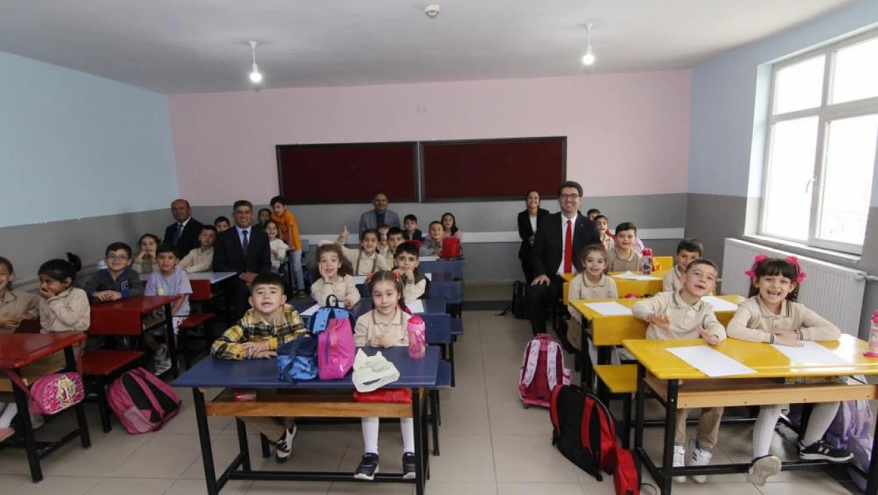 Erciş'te İlköğretim Haftası etkinliği