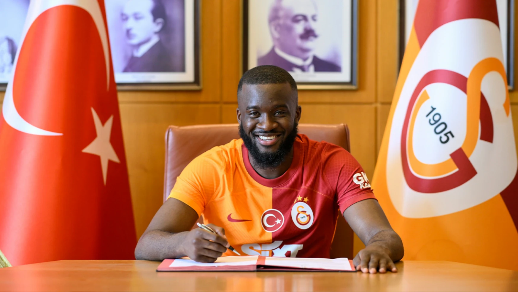 Galatasaray'ın yeni transferi Ndombele'den açıklamalar