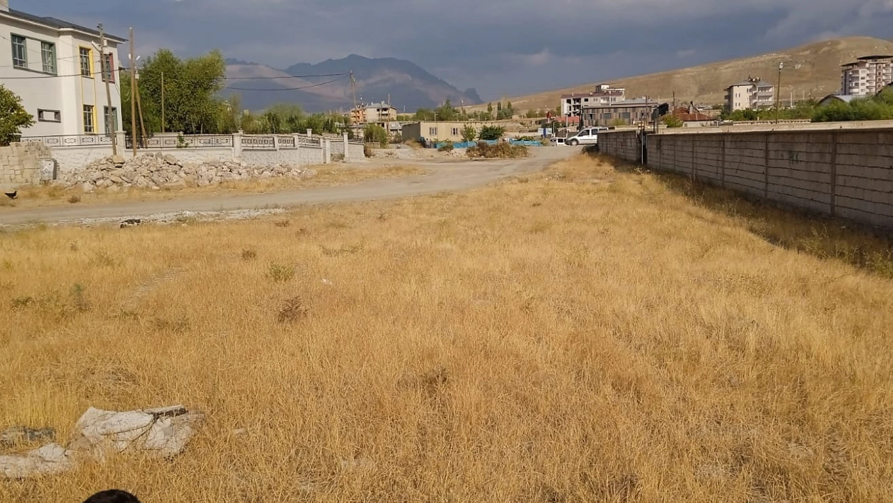 Süphan Mahallesi sakinleri sorunlarının çözülmesini bekliyor