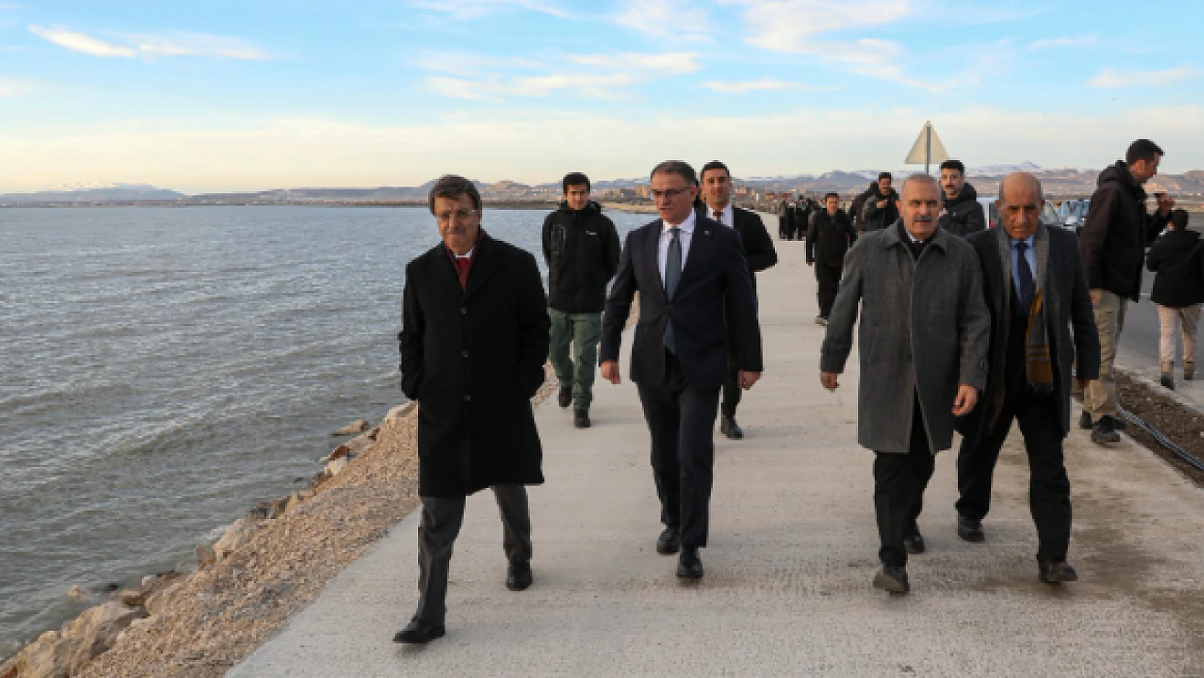 Vali Balcı ve Milletvekilleri sahil yolunda incelemelerde bulundu