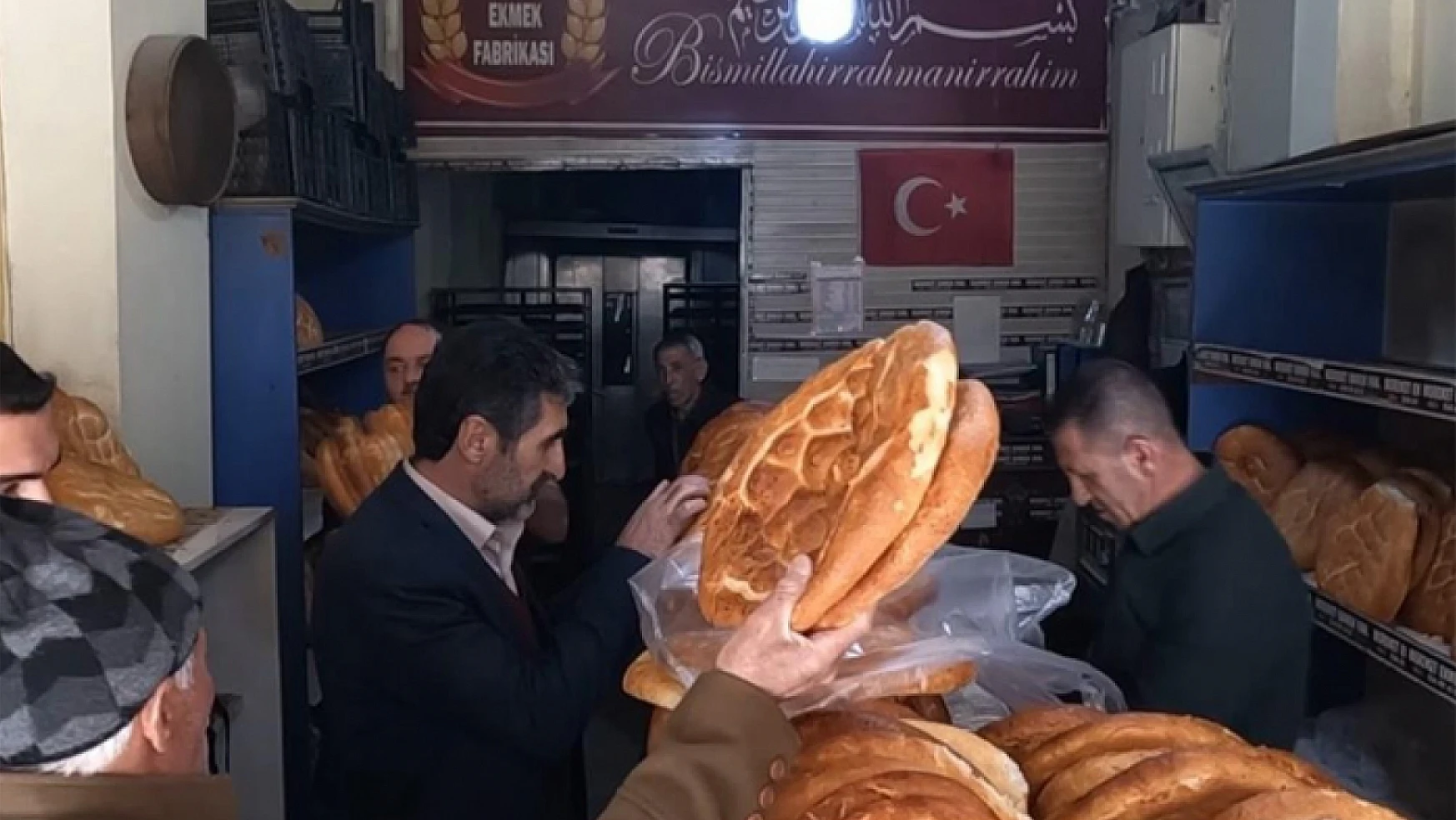 Van'da indirimli ekmek satışı tepki topluyor