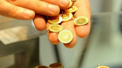 Gram altını olan yaşadı: Ünlü ekonomist yıl sonu beklenen rekoru açıkladı!